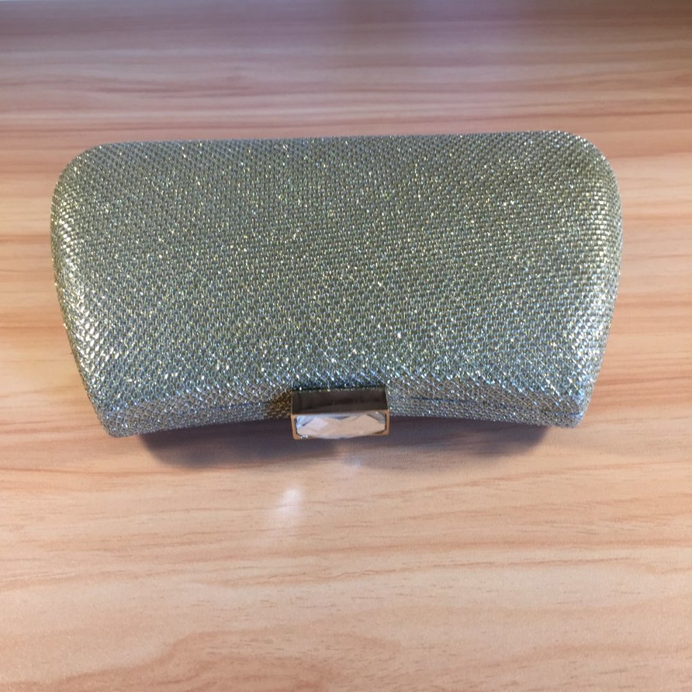 Gold Metallic Hard Case Clutch w Detachable Chain Strap NWOT - Picture 4 of 4